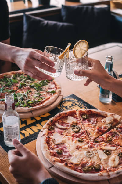 Obrázek limonády s pizzou